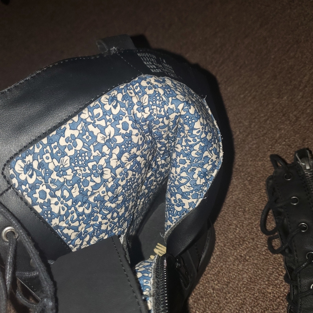 Womens Boots